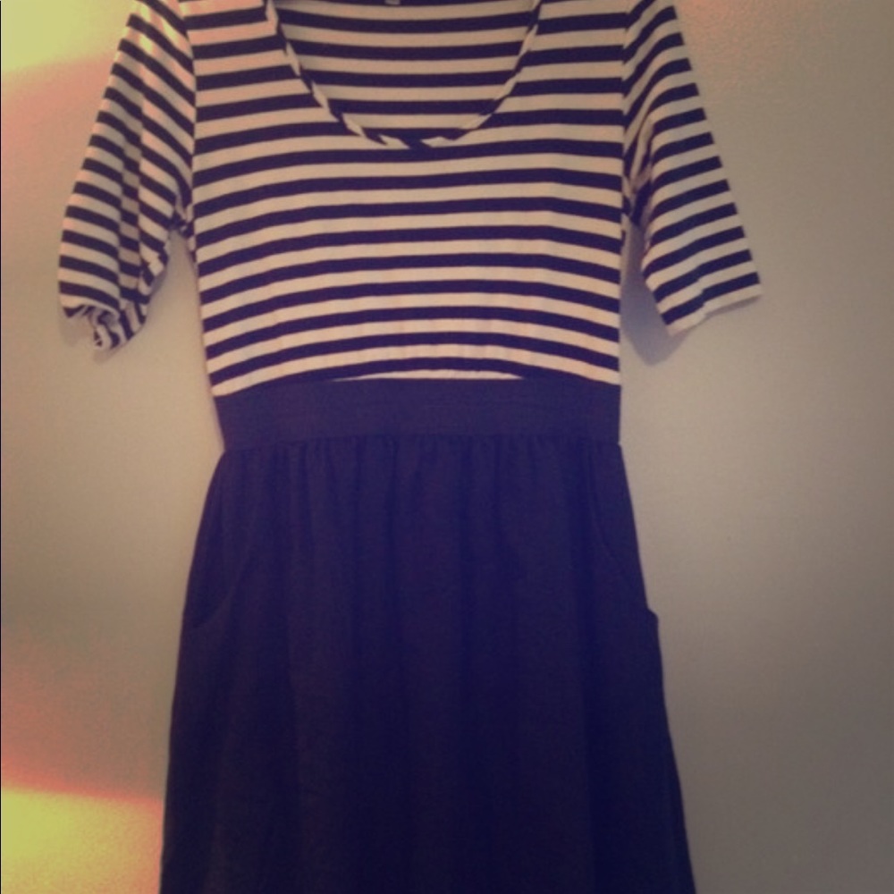 Large mid length stripped dresss